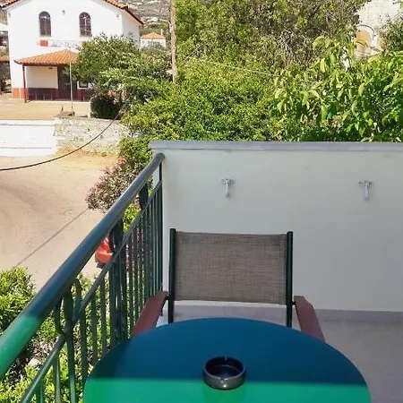 Vasiliki Apartment *